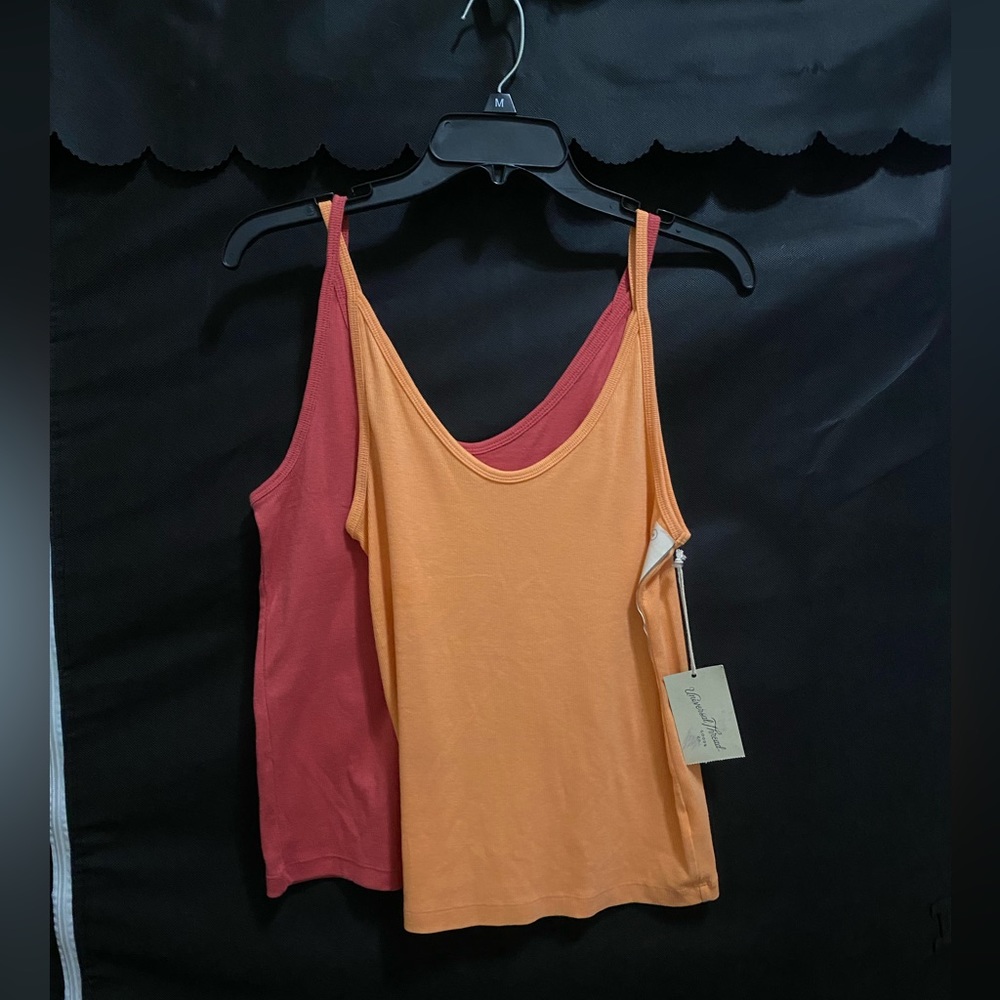 cute sleeveless shirts!